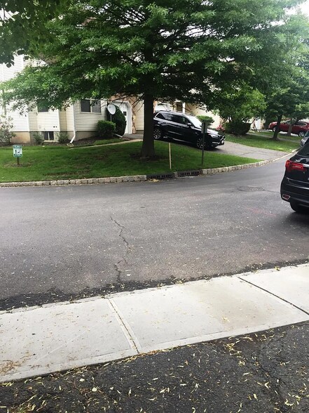 Street view west - 137 Salem Rd
