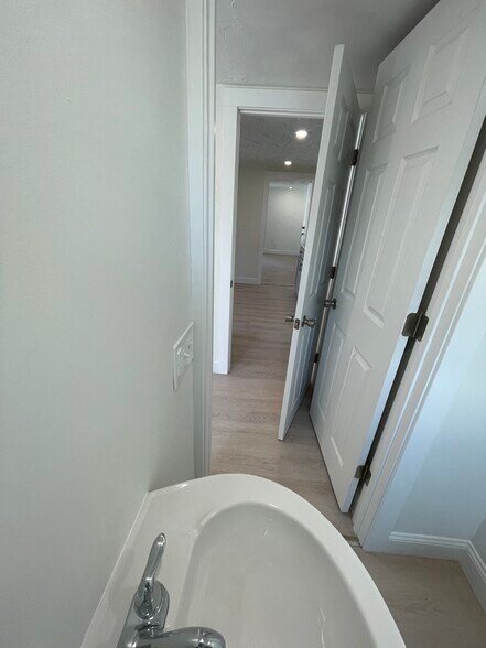 Building Photo - 55 Franklin Ave