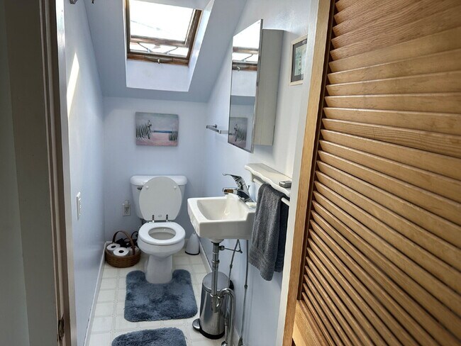 Building Photo - 2BR WINTER RENTAL, Fully Furnished– Heat Included, Near Downtown Kennebunkport