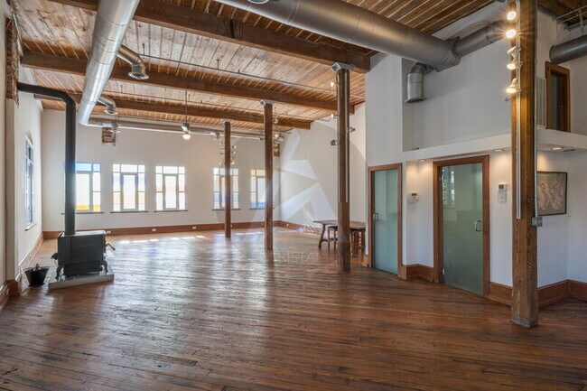 Building Photo - 161 Mangum St SW