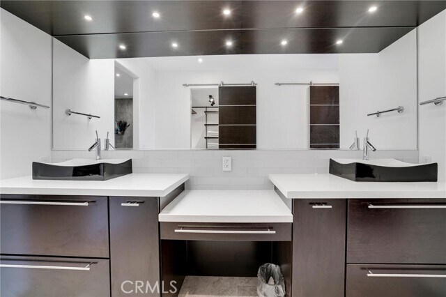 Building Photo - 1424 Via Zumaya