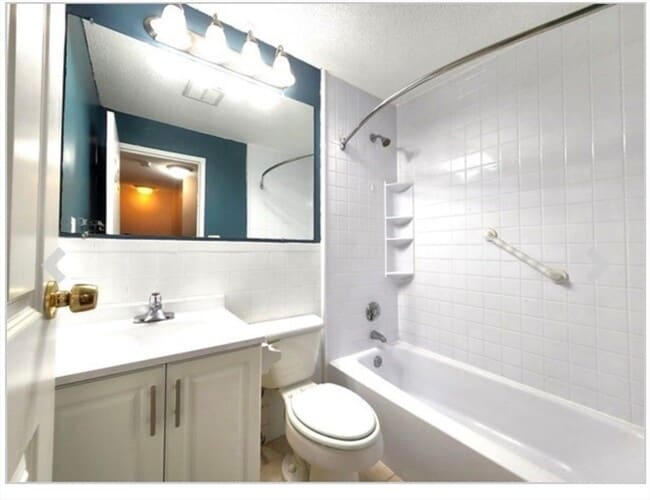 Building Photo - 7 Nancy Rd