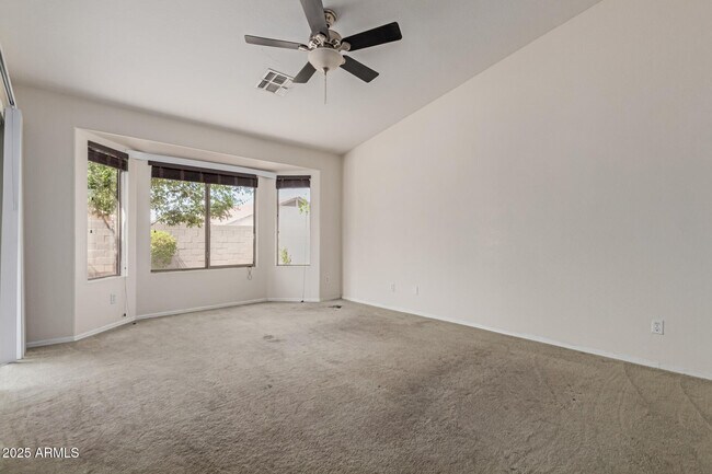 Building Photo - 1642 E Desert Ln