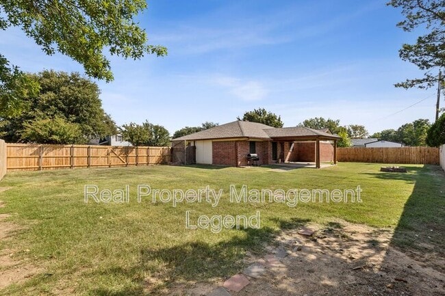 Building Photo - 327 Alyse Rd