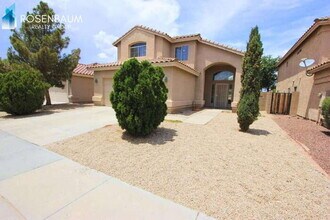 Building Photo - Beautiful 3-beds, 2.5-baths home nestled in Surprise!