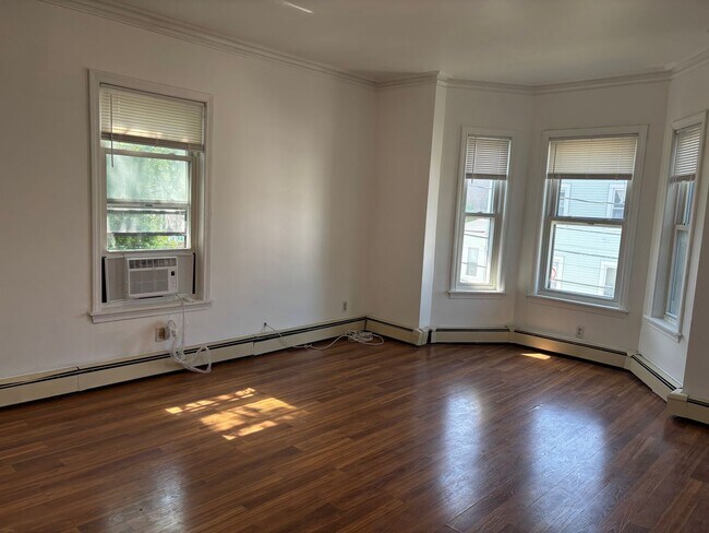 Building Photo - 17 Armington St