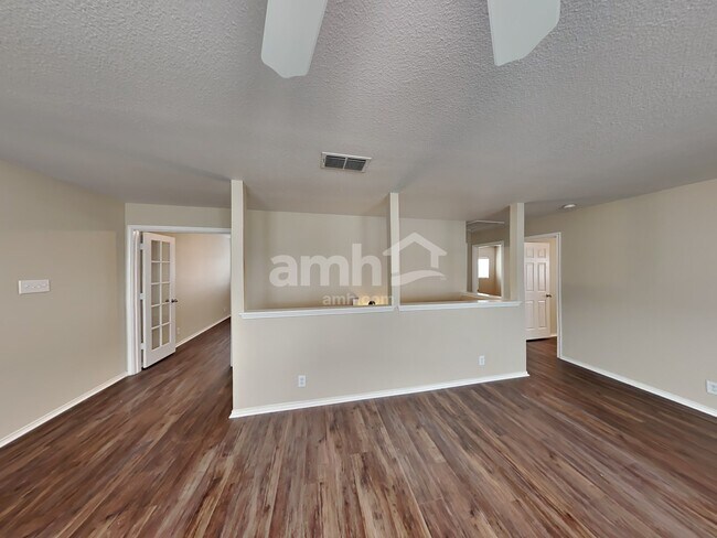 Building Photo - 24707 Hickory Meadow