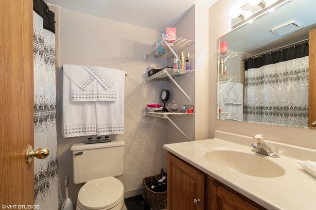 Building Photo - 4535 Rumsey Ave