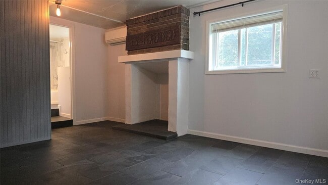 Building Photo - 252 Rockland Lake Rd