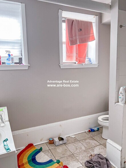 apt 23 - 1066 Commonwealth Ave