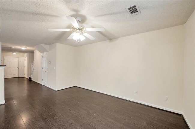 Building Photo - 950 Parkway Rd