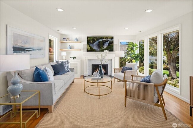 Building Photo - 5606 59th Ave NE