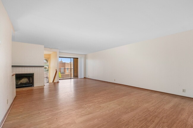 Building Photo - 801 Kalpati Cir