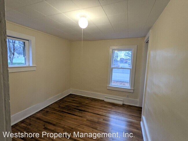 Building Photo - 2 br, 1 bath House - 3380 7th St