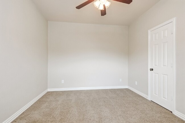 Building Photo - 39 Medley Ln