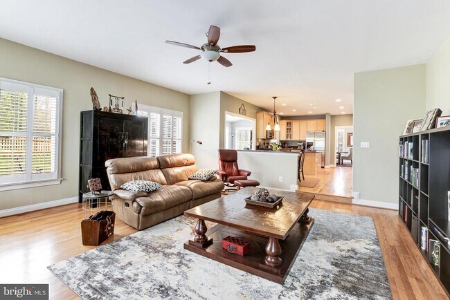 Building Photo - 2945 Oakton Knoll Ct