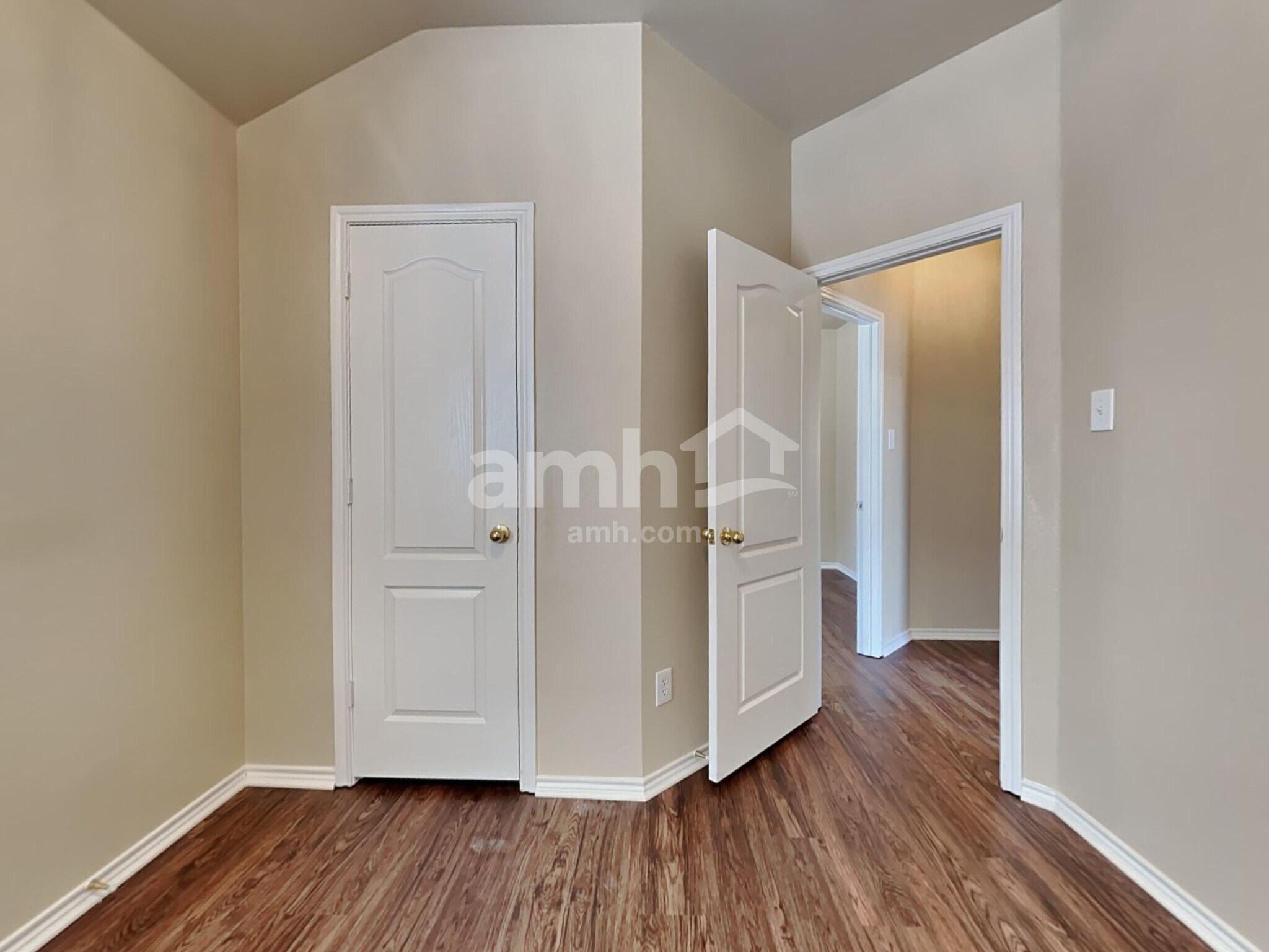 Building Photo - 2703 Pleasant Hill Rd