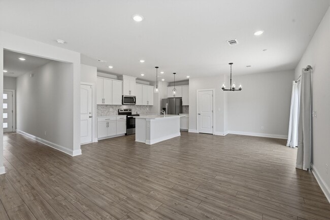 Building Photo - 4371 Skyridge Dr