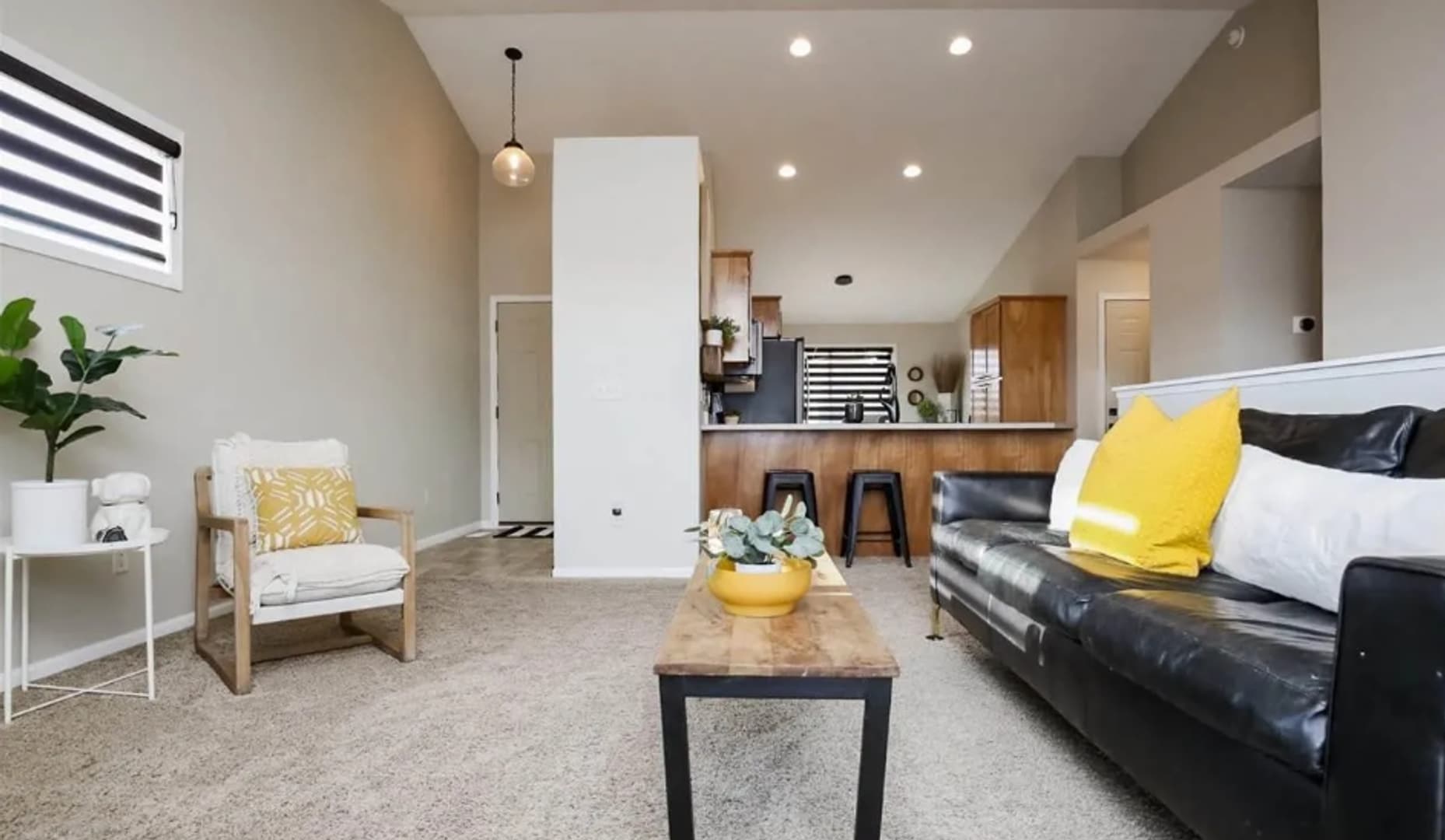 Building Photo - 3436 W 84th Pl