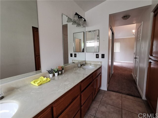 Building Photo - 2676 Pepperdale Dr