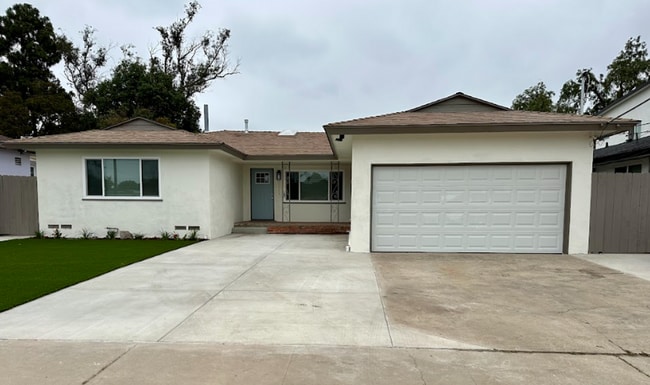 Primary Photo - Newly Renovated 2023!! Super close to camp...