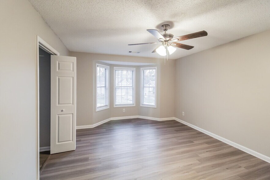 Building Photo - 839 Ashley Ln