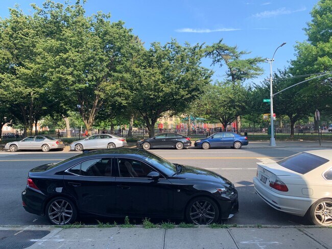 Building Photo - 7322 Bay Pky