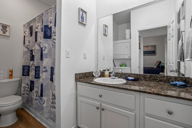 Building Photo - 241 Cowan Rd