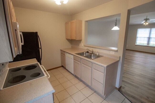 Building Photo - 1516-1518 Citadel Dr.