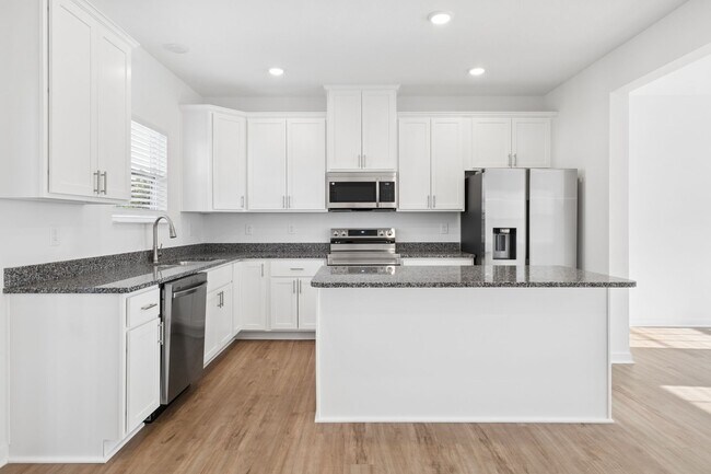 Building Photo - 119 Red Willow Dr