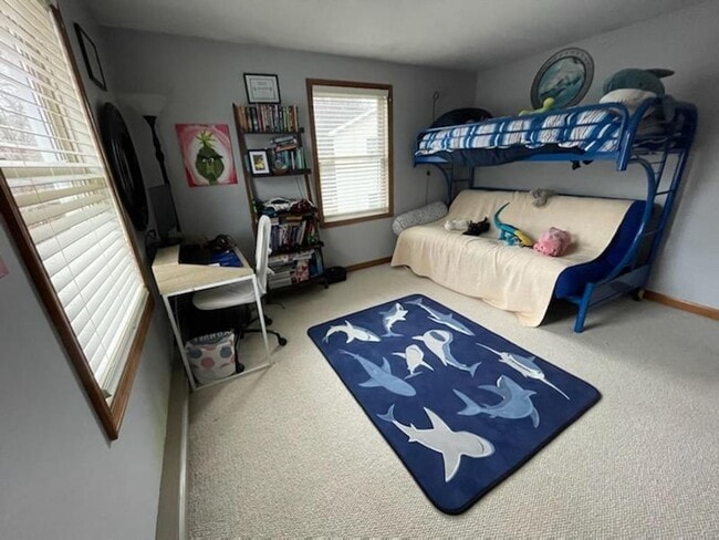 Building Photo - Woburn Townhouse| 2 Bed 1.5 Bath| Availabl...
