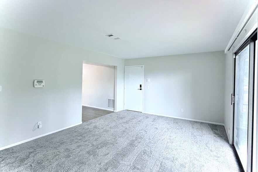 Building Photo - 5102 25th Avenue Ct