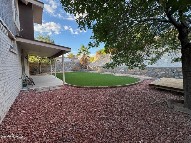 Building Photo - 1428 Beethoven Pl