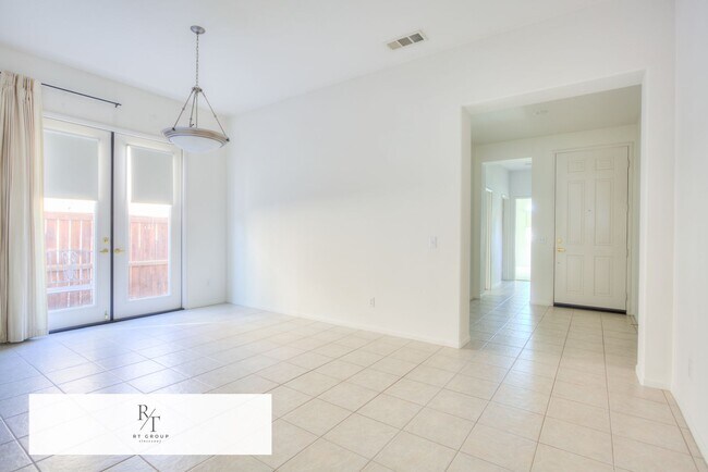Building Photo - 3879 Bella Villagio Ave