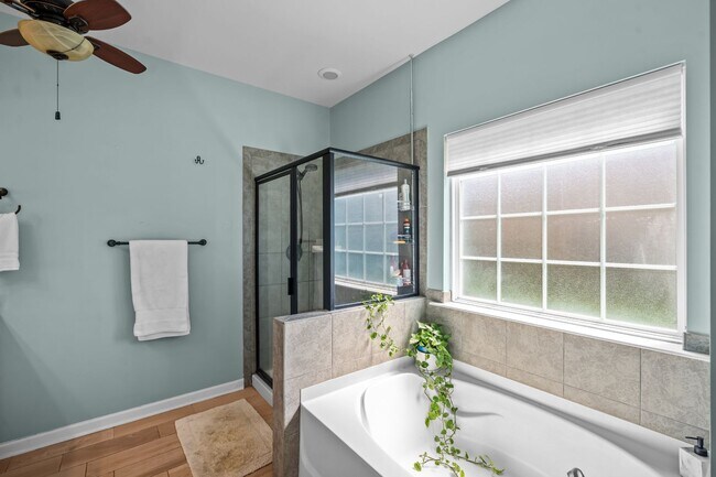 Building Photo - Relax by the Water – 4BR Home with Pond Views in Creekside