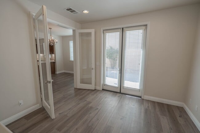 Building Photo - COMING SOON! Charming 3-Bedroom Home in Va...