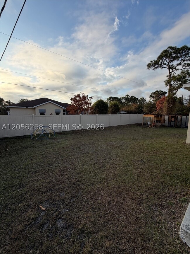 Building Photo - 383 Hanford Rd SW