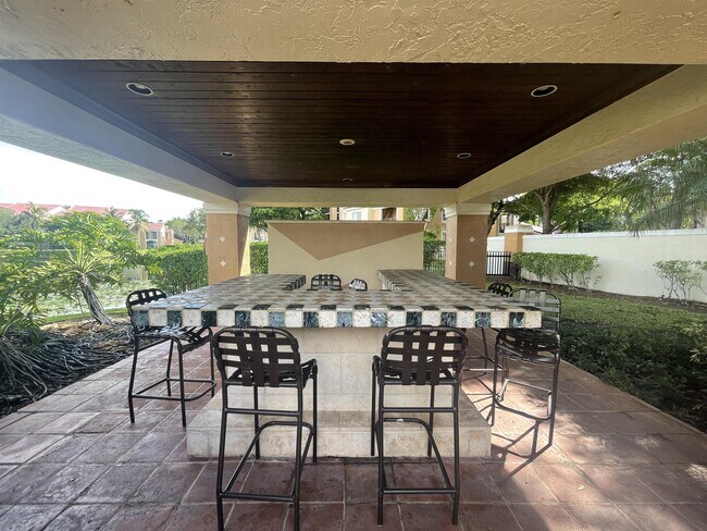 Building Photo - 2031 Renaissance Blvd