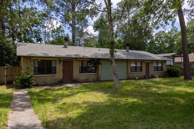 Building Photo - Pine Forest-Valdes