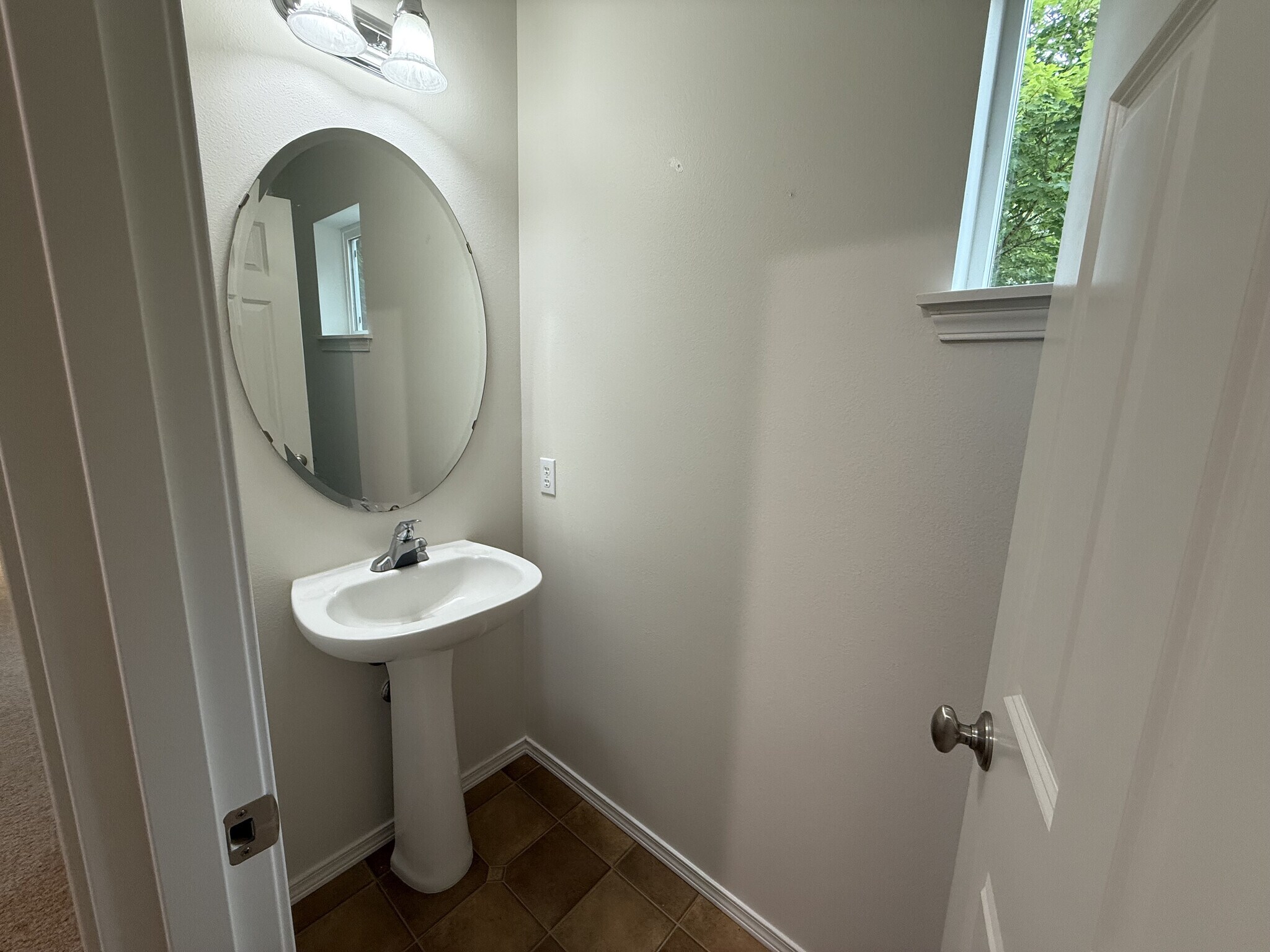 Powder bath - 24803 SE 19th St