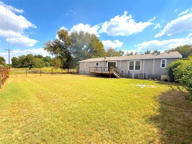 Building Photo - 3063 Co Rd 484