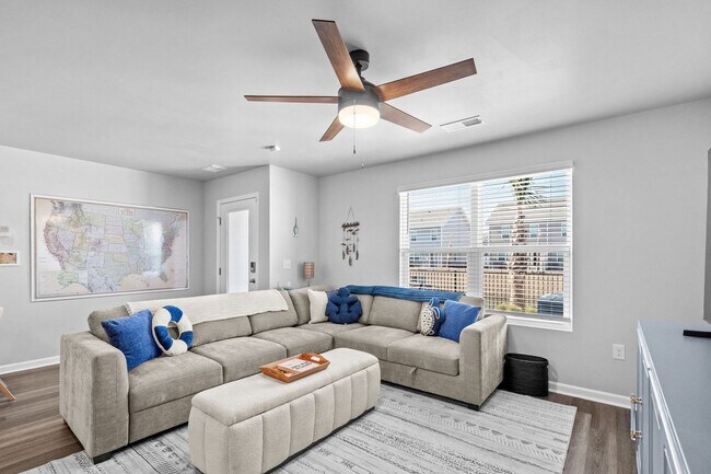 Building Photo - 2276A Essex Dr