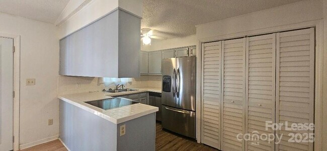 Building Photo - 8106 Tamalpais Ct