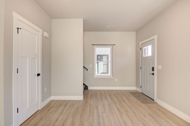 Building Photo - Brand New Luxury Townhomes: 3BR, 2.5Bath A...
