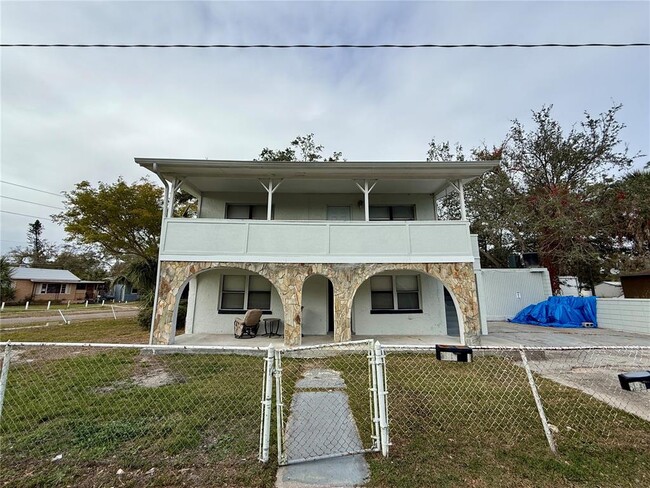 Building Photo - 691 W Harbor Dr S