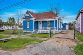 Building Photo - 2205 Sumpter St