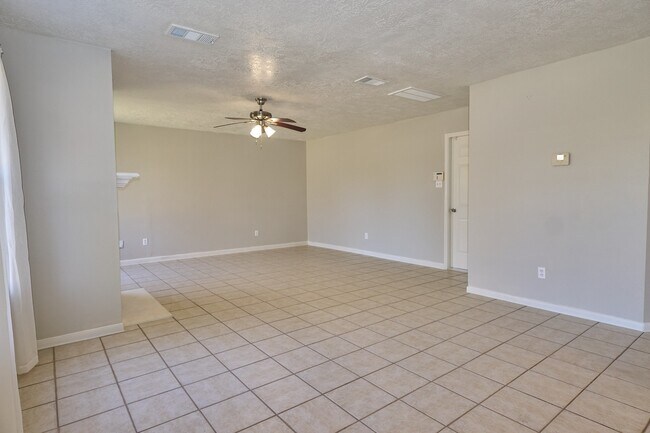 Building Photo - 219 Fort Sumter Ct