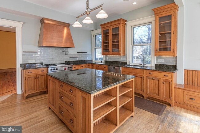 Building Photo - 54 Hodge Rd