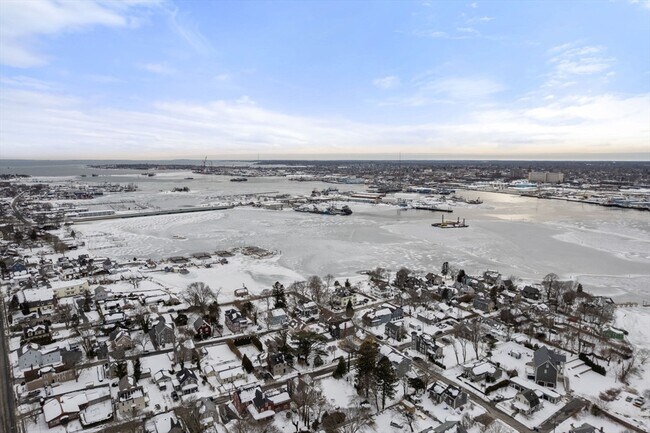 Building Photo - 25-27-27 Lafayette St