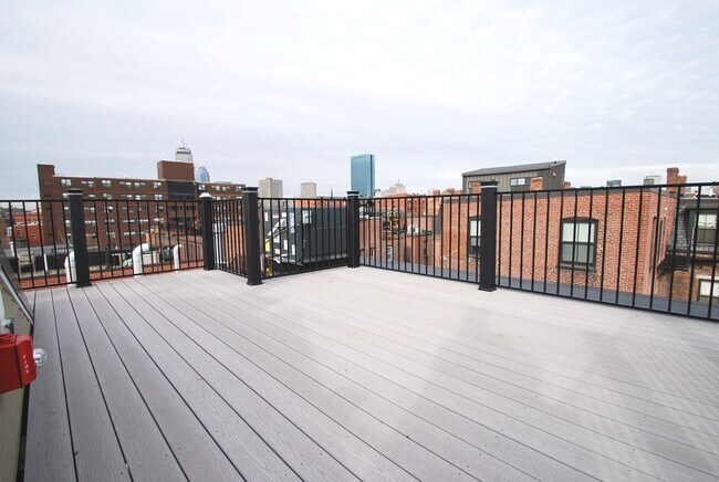 Building Photo - 10 E Springfield St